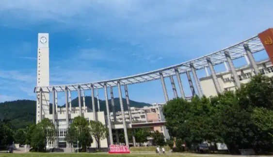 荆楚理工学院是几本 荆楚理工学院是公办还是民办