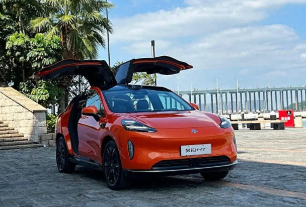 2024款昊铂HT正式发布 昊铂HT售价22万起搭配鸥翼门