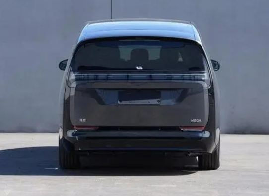 理想MEGA充电数据曝光 理想MEGA6%充至80%仅11分钟