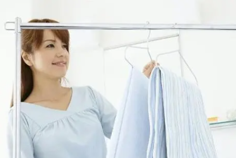 衣服晾干有异味怎么办 除衣服异味小妙招
