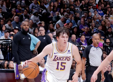 文森特湖人生涯三分11中0 全美热搜第一!文森特开季三分11中0