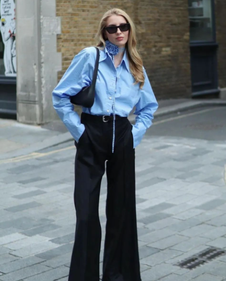 戚薇最新街拍上短下长好时髦(秋冬学戚薇上短下长穿搭法则2025)