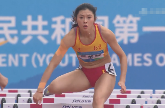 吴艳妮亚运抢跑后首秀，吴艳妮学青会女子100米栏夺冠