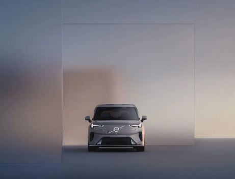 沃尔沃首款纯电MPV EM90全球首秀 81.8万沃尔沃首款MPV开卖! 沃尔沃首款纯电MPV EM90全球首秀 81.8万沃尔沃首款MPV开卖!