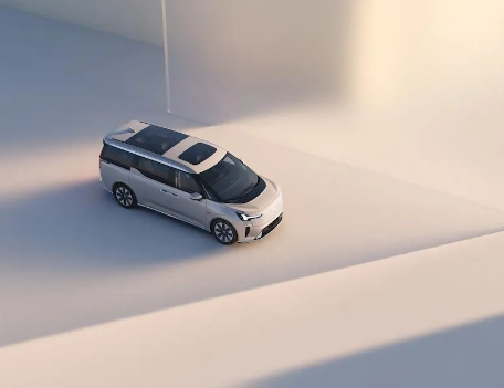 沃尔沃首款纯电MPV EM90全球首秀 81.8万沃尔沃首款MPV开卖! 沃尔沃首款纯电MPV EM90全球首秀 81.8万沃尔沃首款MPV开卖!