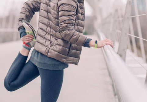 不同年龄走路锻炼的最佳步数是多少?秋冬走路记住“5要5不要”