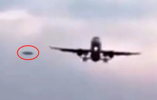 印度机场附近现“不明飞行物” 印度战机紧急起飞