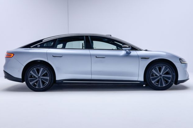 HarmonyOS 4 智界S7将今日上市 智界S7实现无人泊车