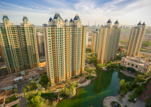 恒大地产连发三条公告 截至10月末未能清偿到期债务约3013亿元 恒大地产连发三条公告 截至10月末未能清偿到期债务约3013亿元