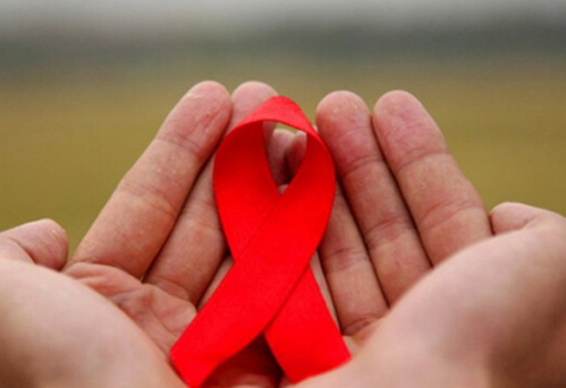 女子输血感染艾滋10年后才发现 若不幸中招该怎么办?