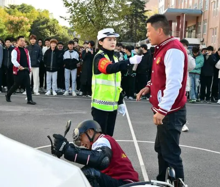三亚学院推动“三风”建设 打造文明安全校园