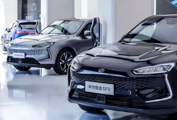 华为和江淮合作的首车曝光 百万级别MPV或名为“傲界”