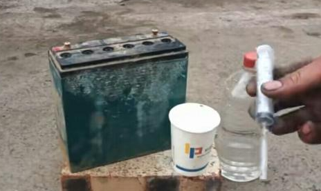 电瓶蒸馏水和修复液加哪个 电瓶修复液与蒸馏水的区别 电瓶蒸馏水和修复液加哪个 电瓶修复液与蒸馏水的区别