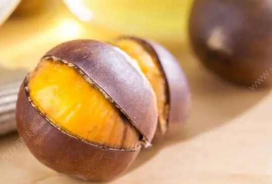 板栗和牛奶能不能一起吃(板栗和牛奶一起吃好不好) 板栗和牛奶能不能一起吃(板栗和牛奶一起吃好不好)