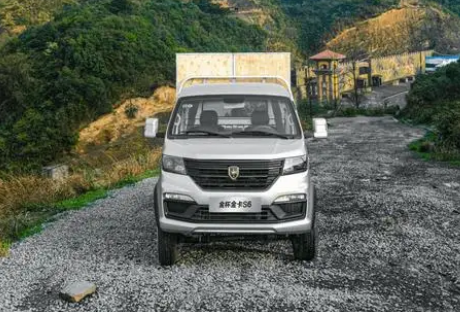 2024款金杯金卡S6上市1.6升动力(金杯金卡S6对比凯程神骐T30如何)