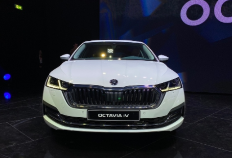 24款斯柯达明锐预告图发布将于2月首发(24款斯柯达明锐主要修改灯组)