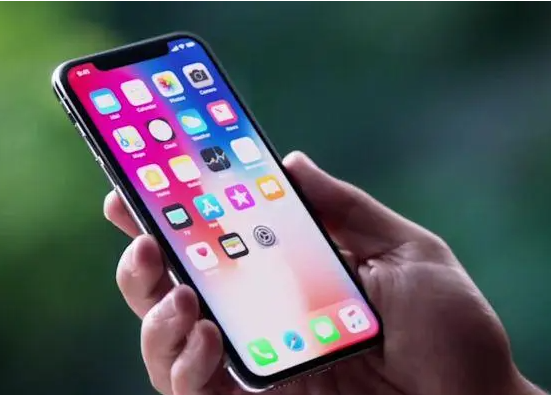苹果“王炸”新品Vision Pro官宣 iPhone中国销量暴跌30%