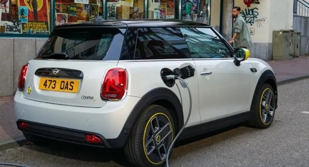 英国3月汽车产量同比下降27.1% 英国电动汽车产量不断增长