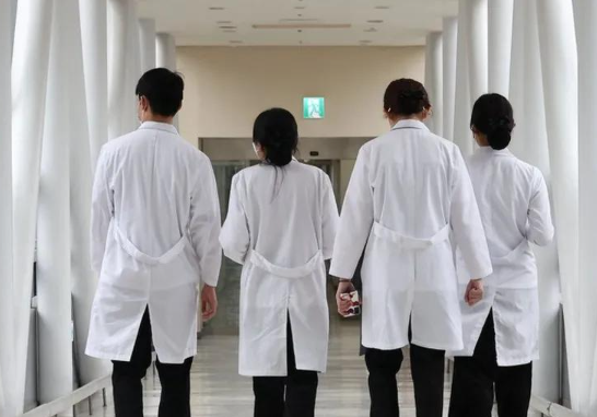 韩国医学院教授辞职生效 医疗改革特别委员会当天正式出台