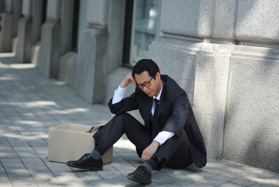 韩企开始清 退35岁以上员工 社会保障和培训体系亟待加强