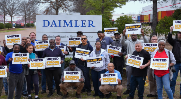 戴姆勒卡车与UAW达成协议 与工人达成新的劳动合同避免罢工
