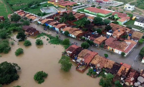 巴西南部暴雨已致75人死亡 巴西瓜伊巴河水位猛涨至5.3米