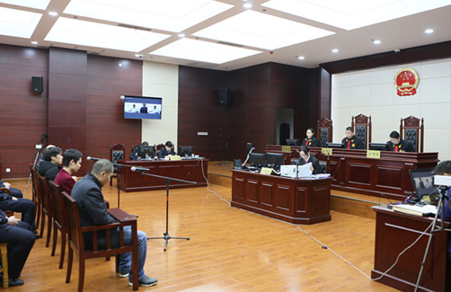 半岁后再没见过爹12岁男孩上诉 要求父亲每月探望一次