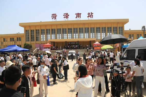 央广网评:市场监管不能靠网红