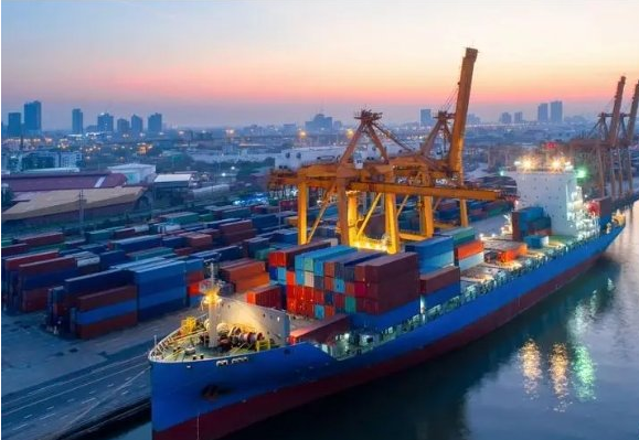 前5个月我国货物贸易进出口总值17.5万亿元 同比增长6.3%