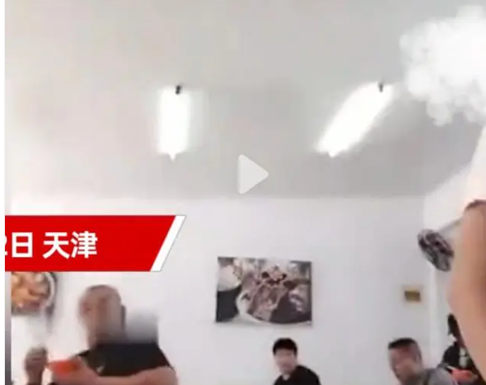男子15元吃2小时自助餐被赶走 店家男子到底谁错 男子15元吃2小时自助餐被赶走 店家男子到底谁错