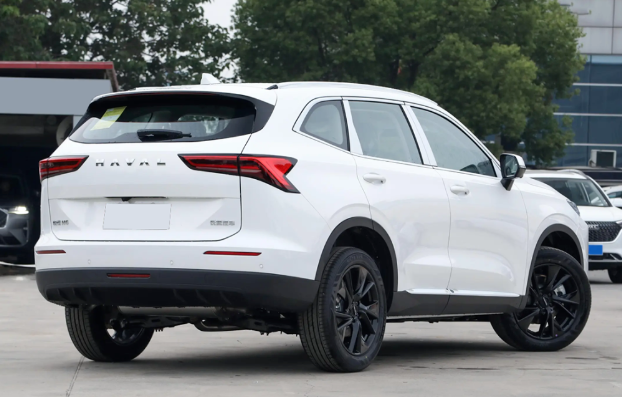 新款哈弗H6上市换装新前脸 新内饰两种动力