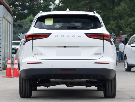 新款哈弗H6上市换装新前脸 新内饰两种动力