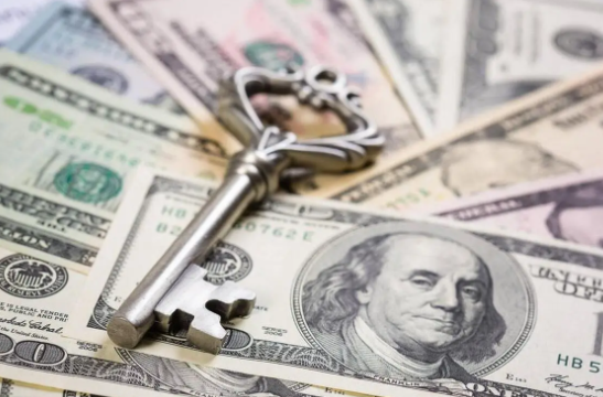 美元兑人民币一夜破7.3 美元连创年内新高何时换美元更何适