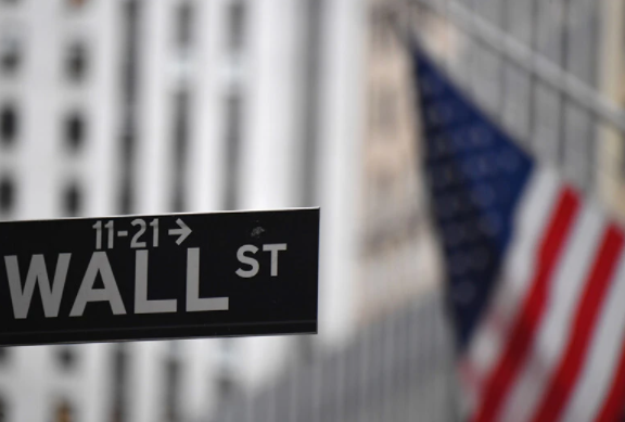 华尔街警告美国经济将陷入深度衰退 美股可能下跌30%