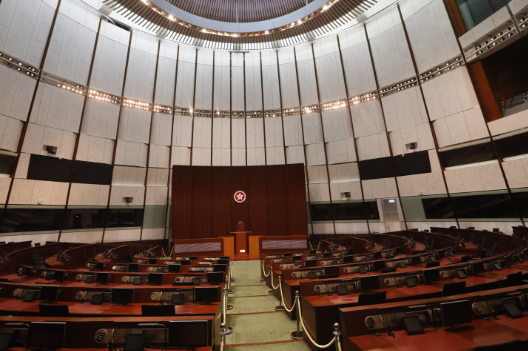 香港废除“女皇陛下”等表述 是本地法律“去殖民化”立法过程的开端 香港废除“女皇陛下”等表述 是本地法律“去殖民化”立法过程的开端