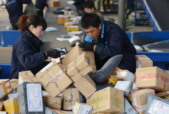 801.6亿件快递业跑出新活力 中国快递业务量较去年同期增长23.1% 801.6亿件快递业跑出新活力 中国快递业务量较去年同期增长23.1%