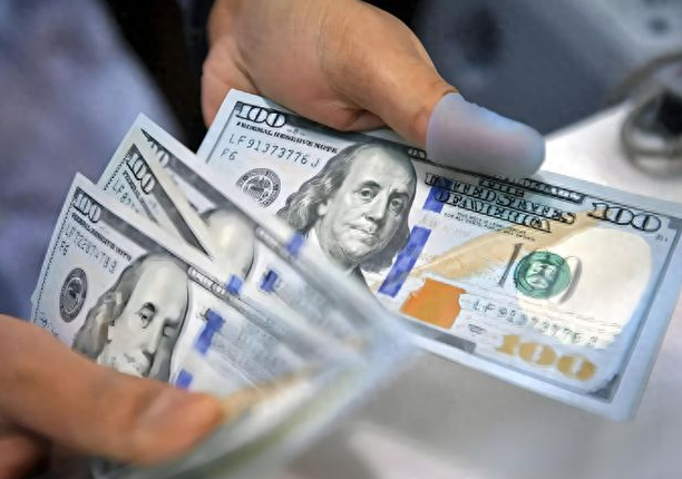 俄借人民币反击美西方围攻成交额揭底,美元霸权大棒正在失效 俄借人民币反击美西方围攻成交额揭底,美元霸权大棒正在失效