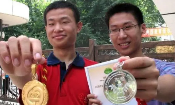 国际奥数竞赛中国五连冠被美国队终结 失去了第一名的宝座