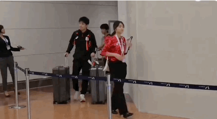 张本智和回国遭暴击没鲜花零奖金 日乒一姐获奖400万日元 张本智和回国遭暴击没鲜花零奖金 日乒一姐获奖400万日元