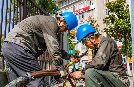各地采取多种措施保民生保安全 南方多地最高温度超40℃
