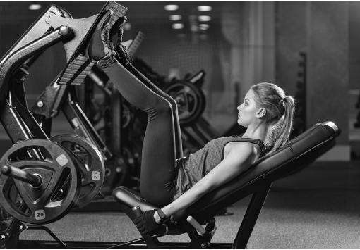 想要吸睛美背？每天4个瑜伽动作，紧致背部线条，让你优雅变身！