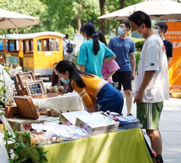 中秋节临近短途游升温 户外用品企业抢抓商机