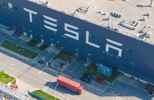 特斯拉市值一夜大增2250亿元 FSD入华预期值上升