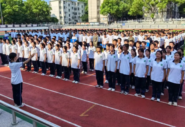 高一女生军训肚子痛几天后确诊癌症 这病越来越年轻