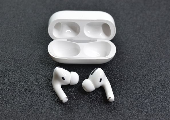 苹果有线耳机或将停产冲上热搜!闲鱼相关搜索量暴涨384% 苹果有线耳机或将停产冲上热搜!闲鱼相关搜索量暴涨384%