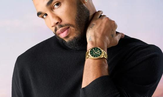 记者误把塔图姆的名表当做儿童玩具表 塔图姆戴40万名表 记者误把塔图姆的名表当做儿童玩具表 塔图姆戴40万名表