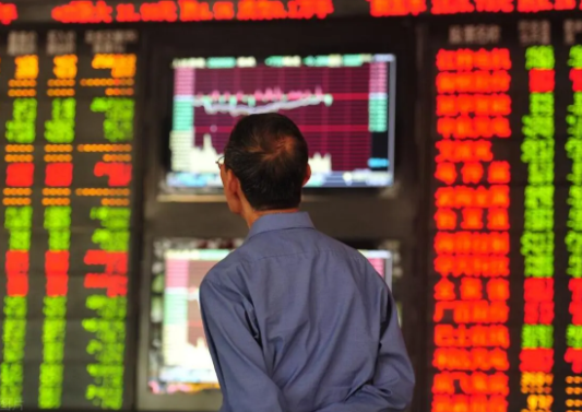 有人重仓地产股1天赚1200万 地产股是馅饼还是陷阱?