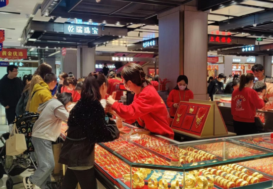 深圳水贝又火了 金价破800但金店利润率却低至1% 深圳水贝又火了 金价破800但金店利润率却低至1%