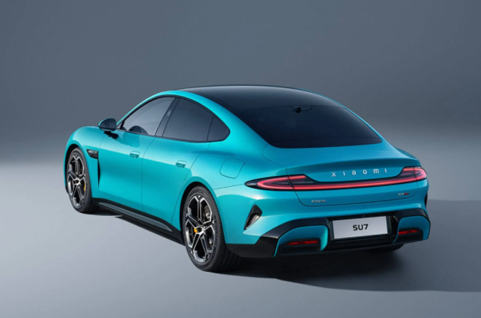 小米SU7Ultra预售价81.49万元 雷军回应SU7Ultra车模秒售罄