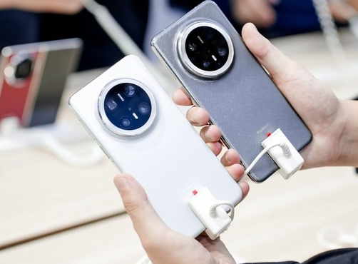 华为Mate 70 Pro+采用微纳米3D拓印技术 HUAWEI Mate 70系列搭载纯血鸿蒙 华为Mate 70 Pro+采用微纳米3D拓印技术 HUAWEI Mate 70系列搭载纯血鸿蒙